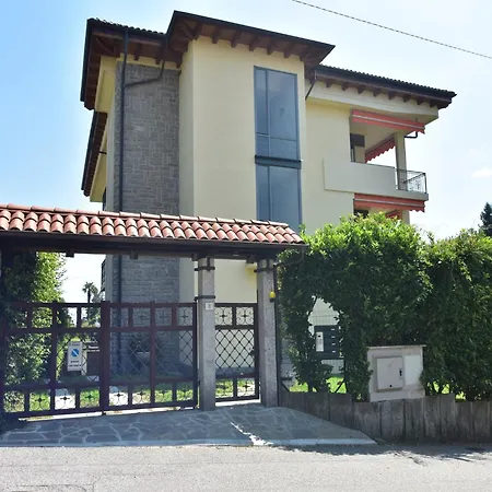 Lejlighed In A Prime Location On Maggiore