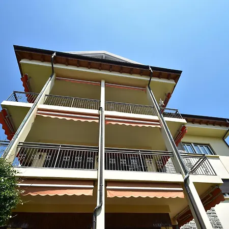 In A Prime Location On Maggiore * Verbania